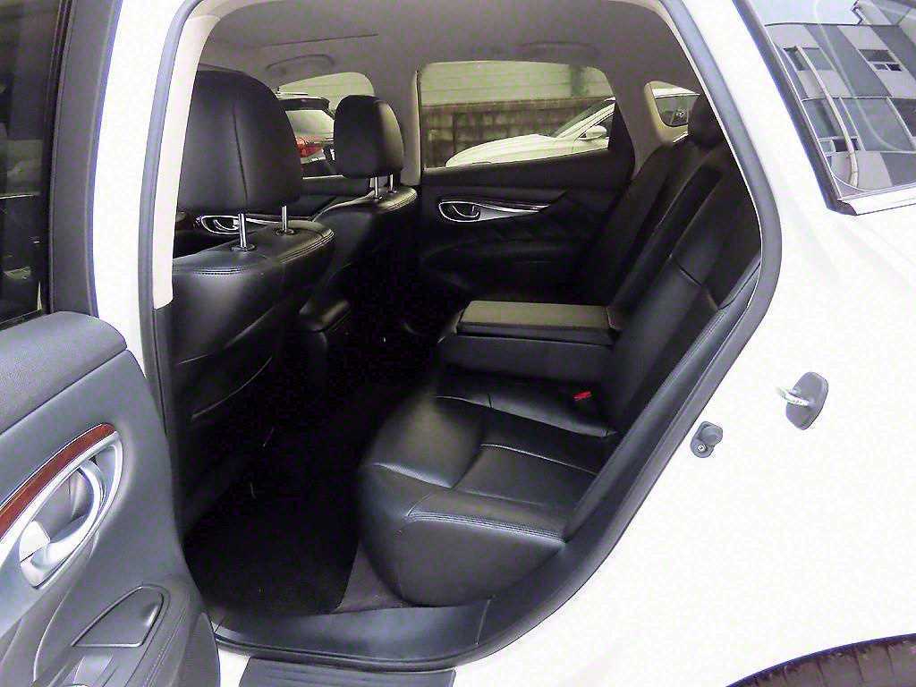 Infiniti Q - Vista 6