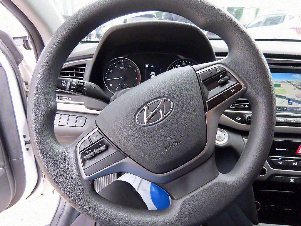 HYUNDAI Avante - Vista 8