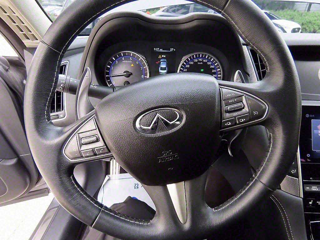 Infiniti Q - Vista 8