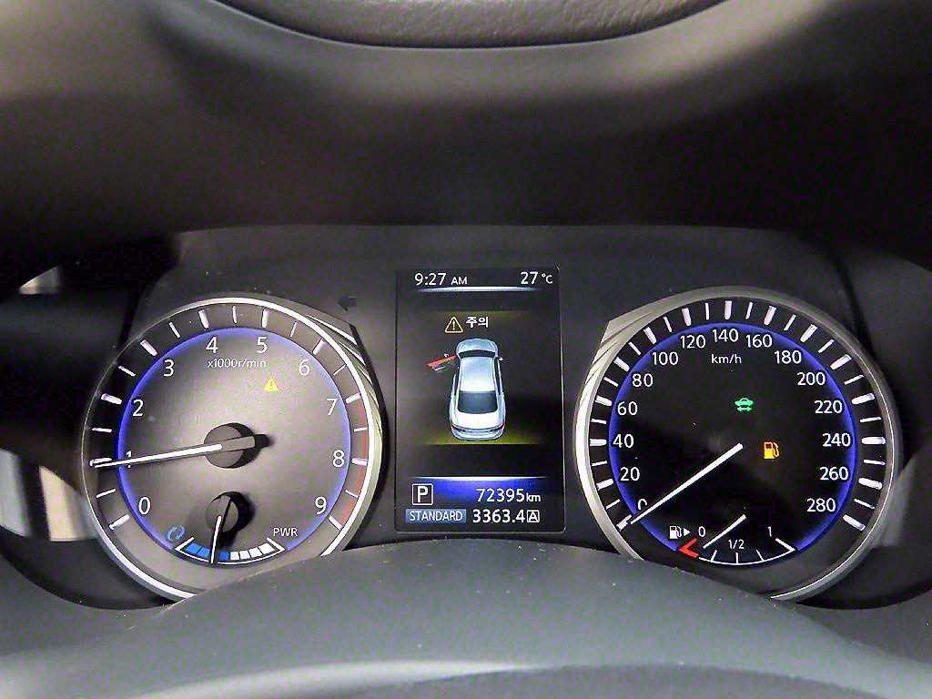 Infiniti Q - Vista 9