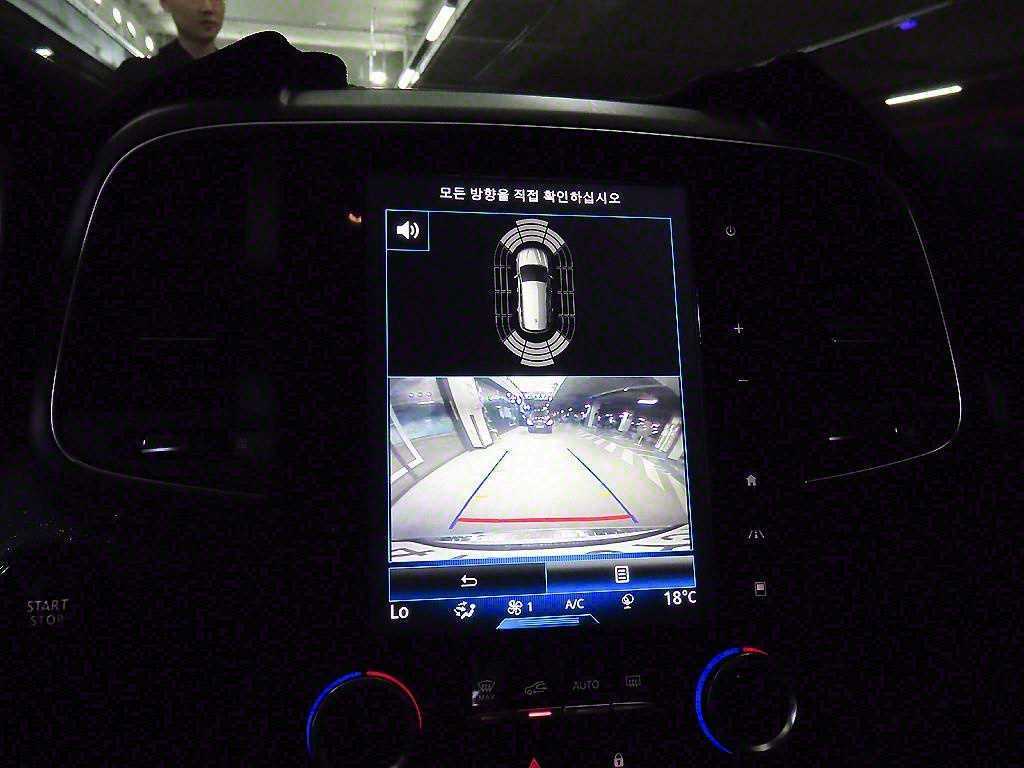 SAMSUNG QM6 - Vista 12