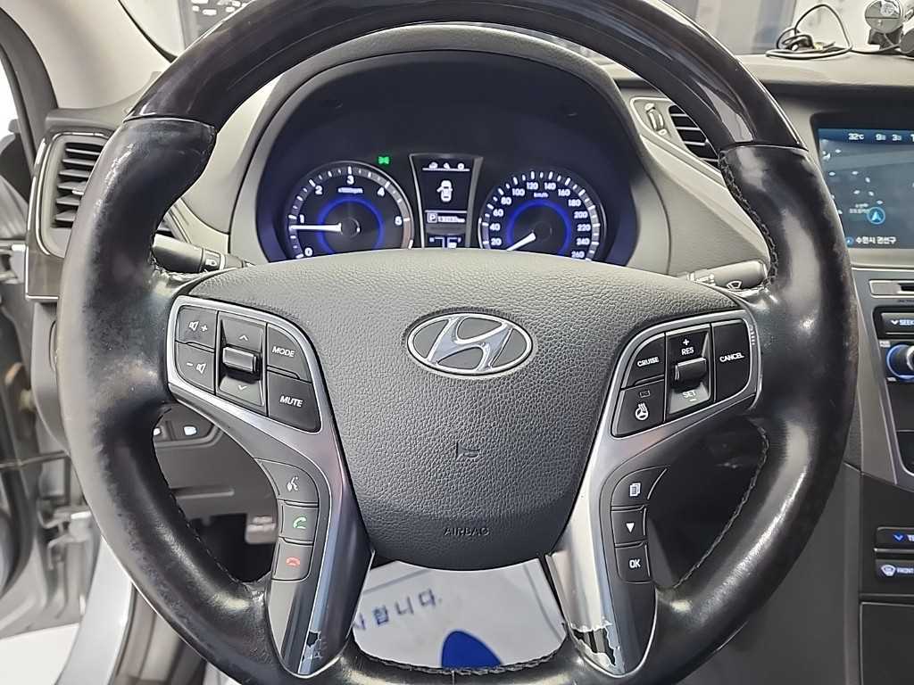 HYUNDAI Grandeur - Vista 9