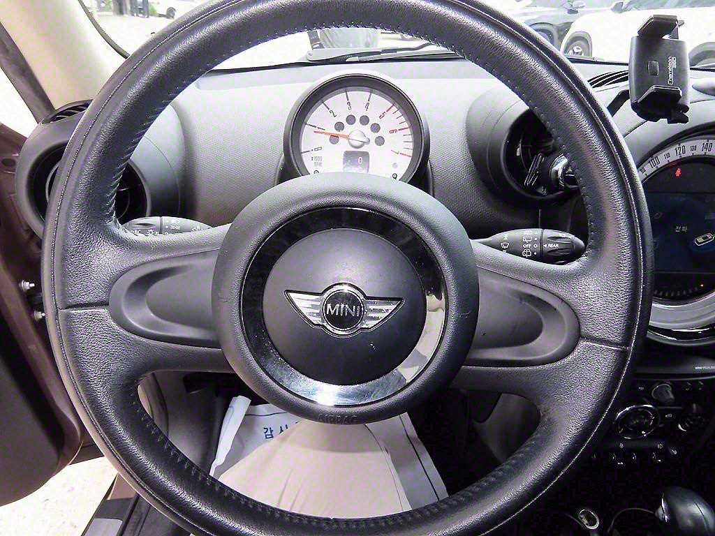 Mini Countryman - Vista 8