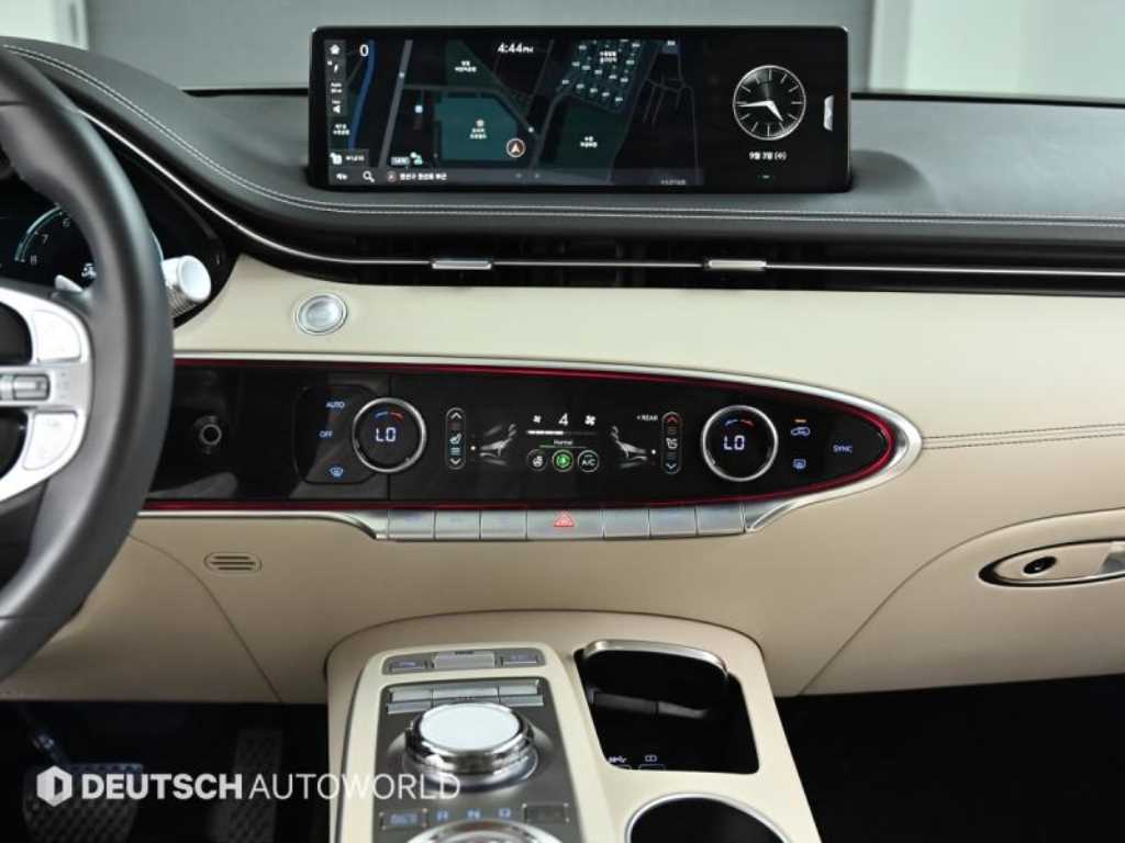 Genesis GV70 2024 Blanco - Importación desde Corea - HF Imports Iquique - Foto 14