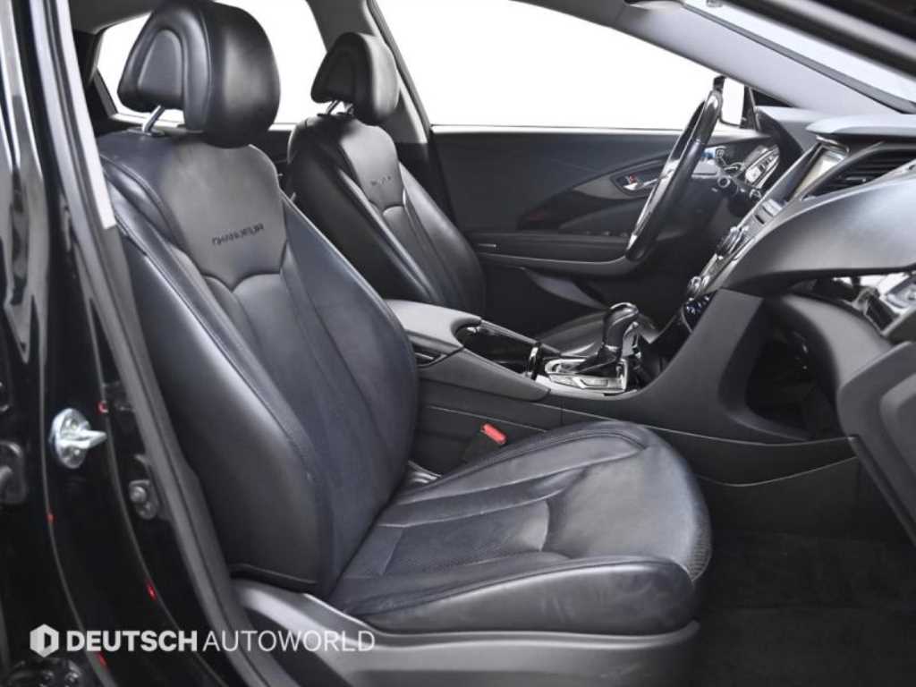 HYUNDAI Grandeur - Vista 10