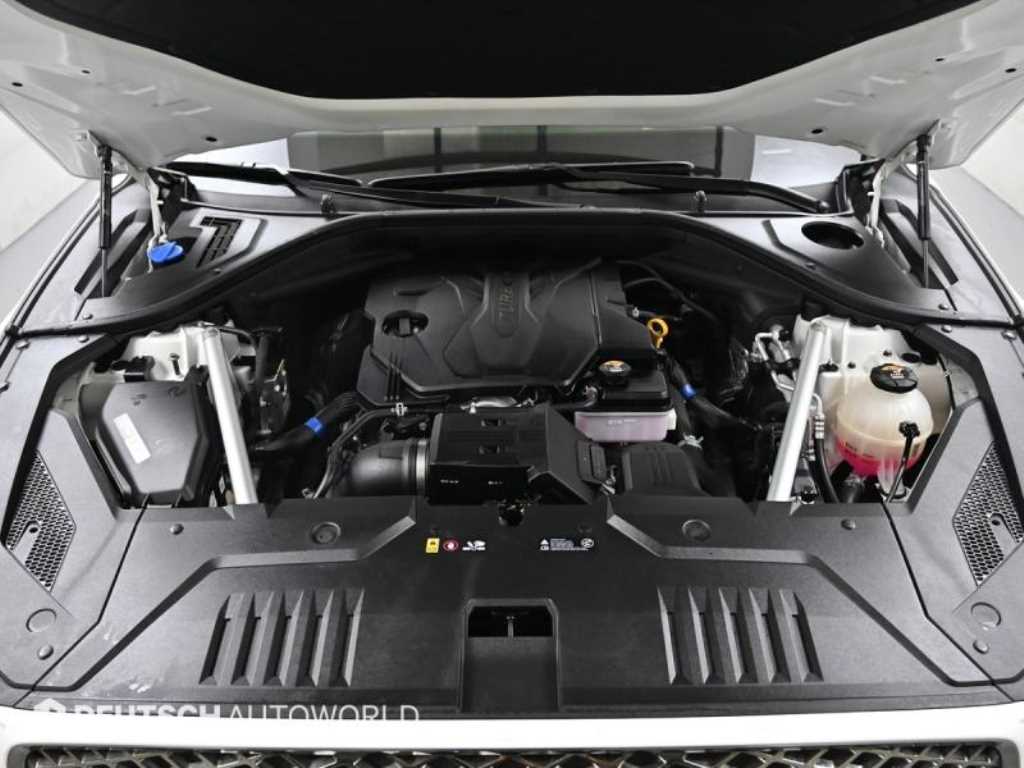 Genesis GV70 - Vista 6