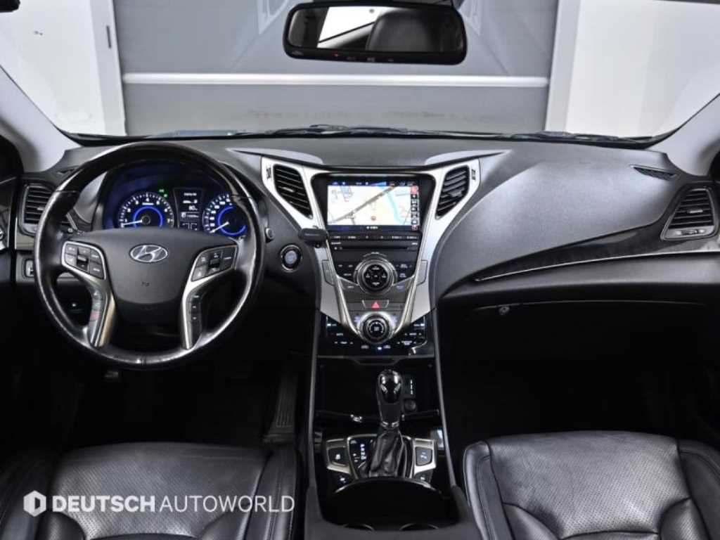 HYUNDAI Grandeur - Vista 7