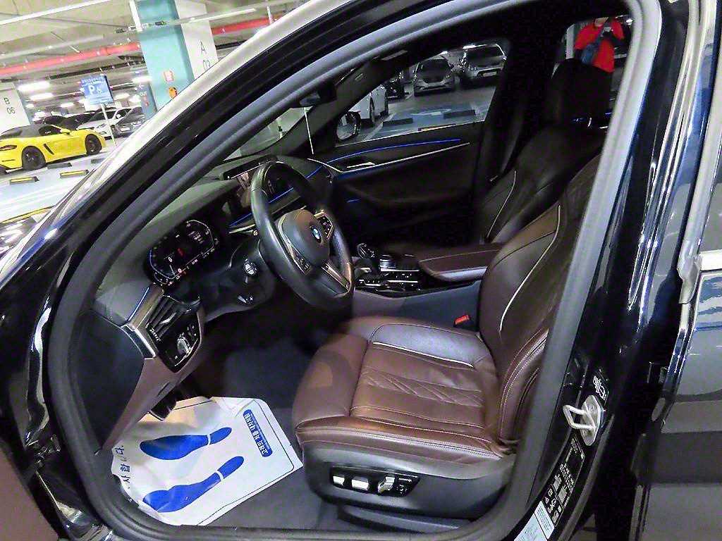 BMW 5 Series - Vista 6