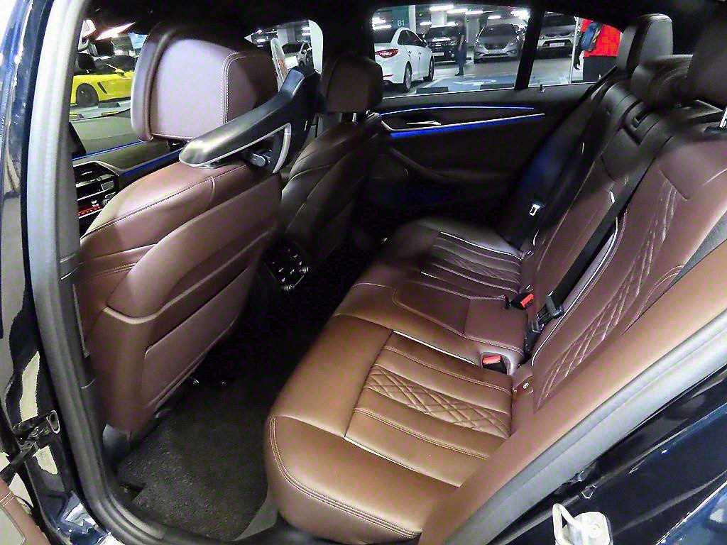 BMW 5 Series - Vista 7