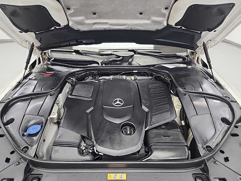 Mercedes Benz S Class - Vista 5