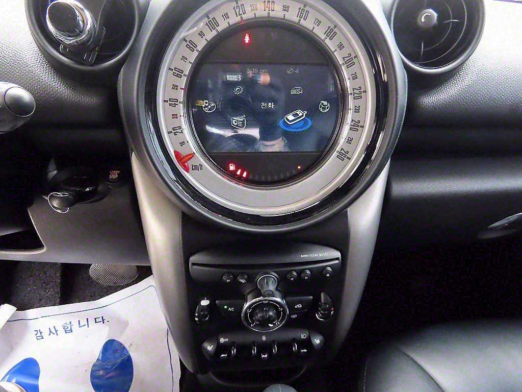 Mini Countryman - Vista 12