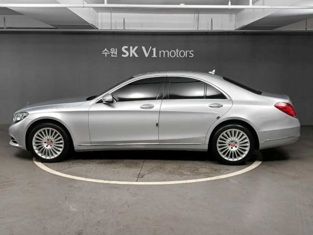 Mercedes Benz S Class - Vista 4