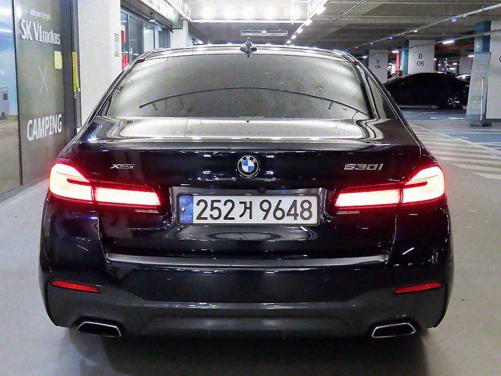 BMW 5 Series - Vista 5