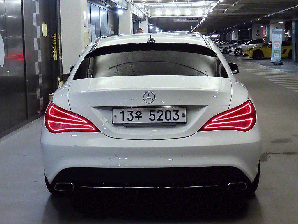 Mercedes Benz CLA Class - Vista 5