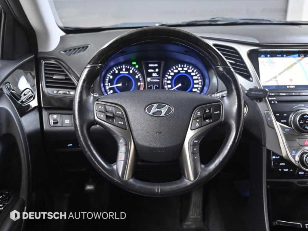 HYUNDAI Grandeur 2012 Negro - Importación desde Corea - HF Imports Iquique - Foto 13