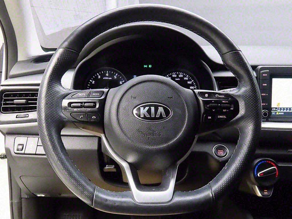 KIA Stonic - Vista 11