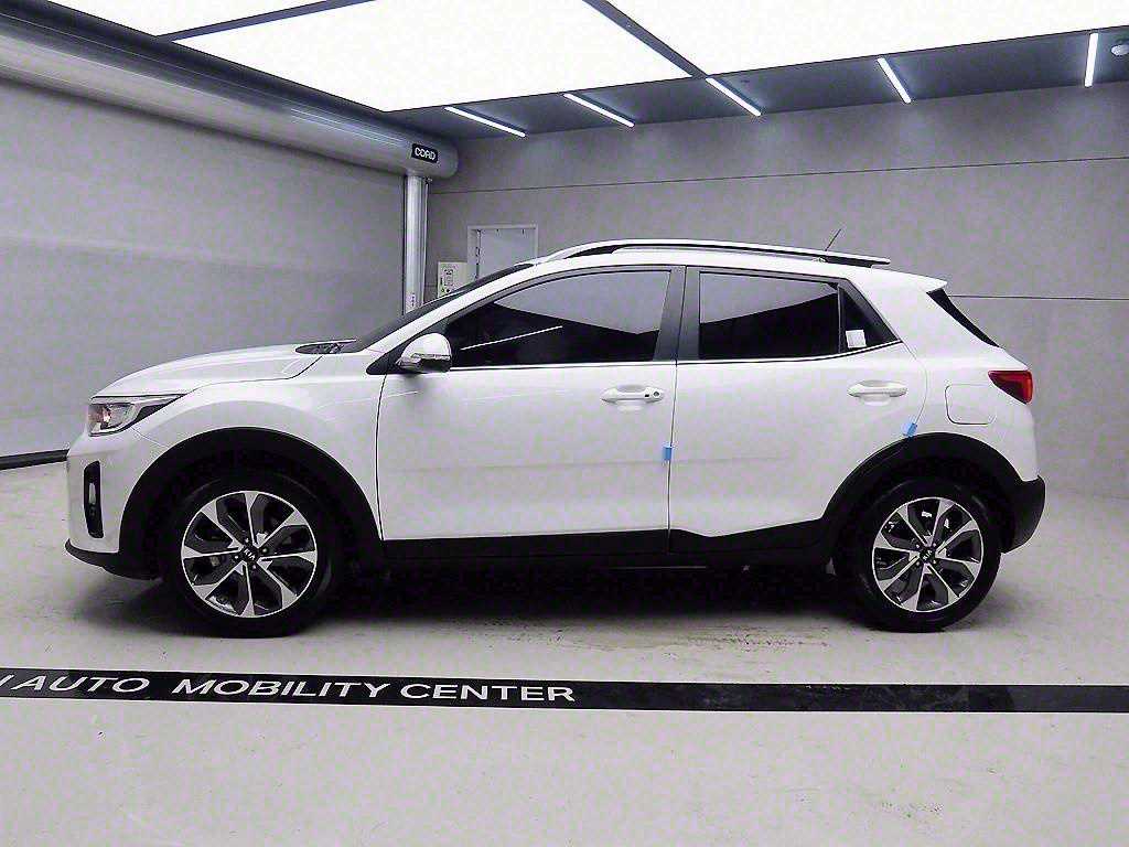 KIA Stonic - Vista 5