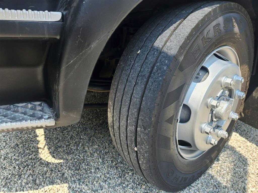 medium and large cargo Cargo - Vista 12