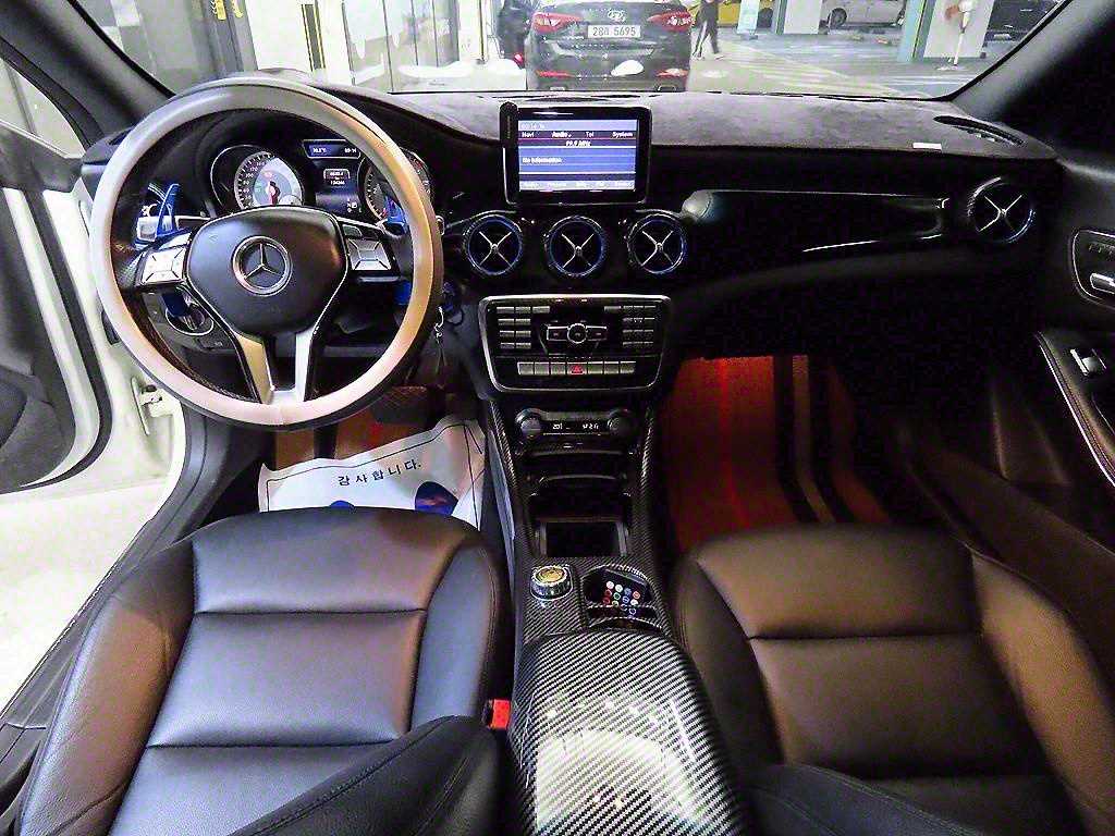 Mercedes Benz CLA Class - Vista 10