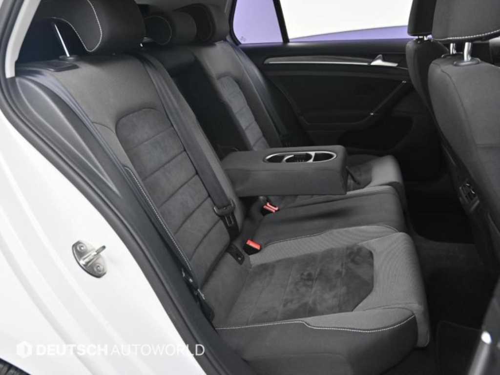 Volkswagen Golf - Vista 12