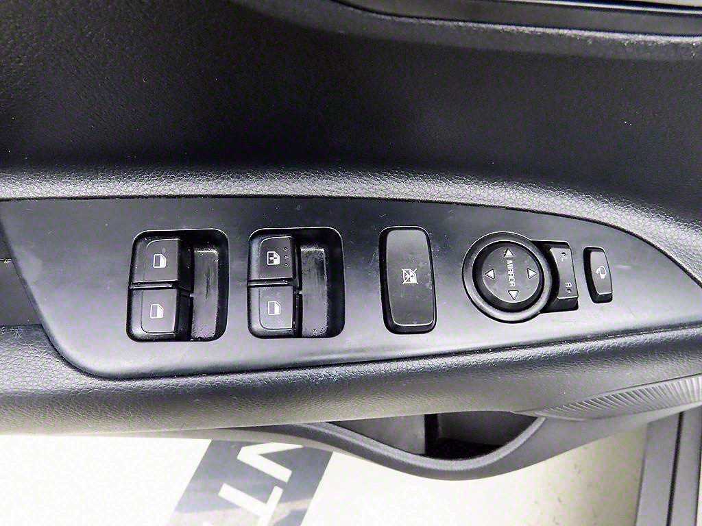 KIA Stonic 2018 Blanco - Importación desde Corea - HF Imports Iquique - Foto 15