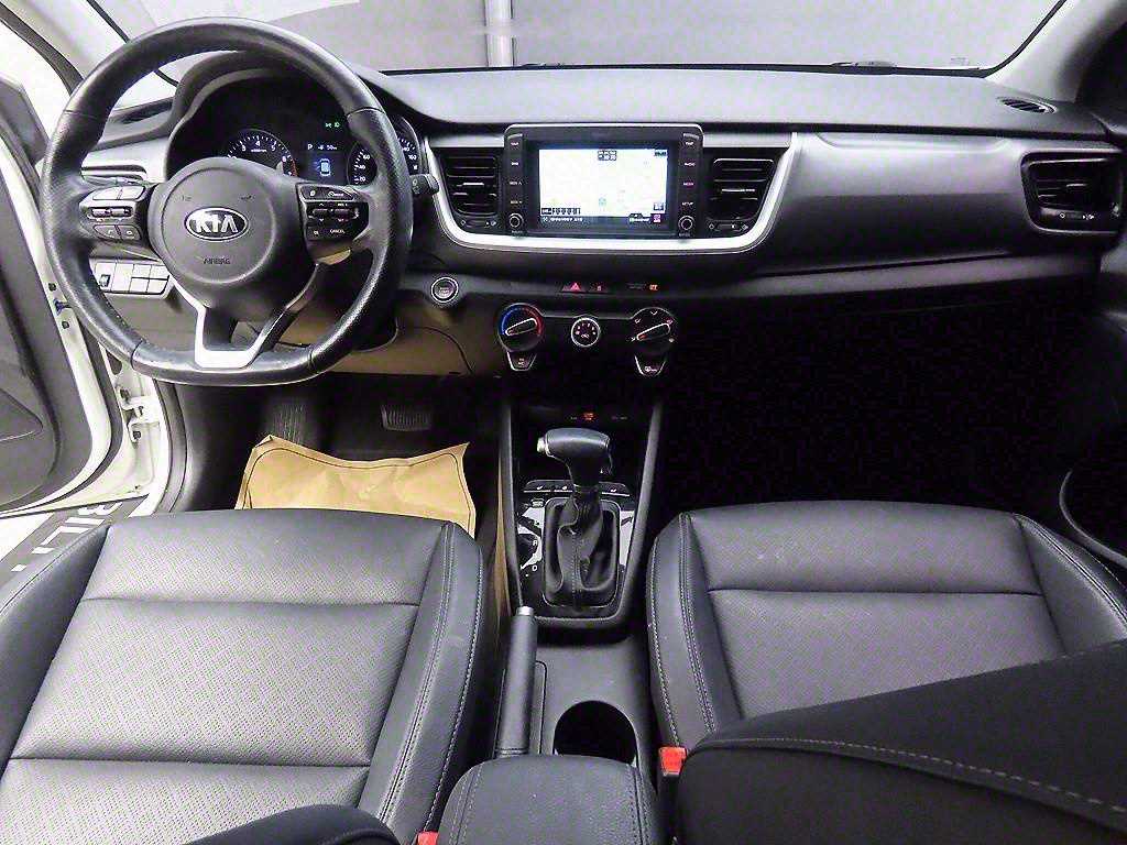 KIA Stonic - Vista 6