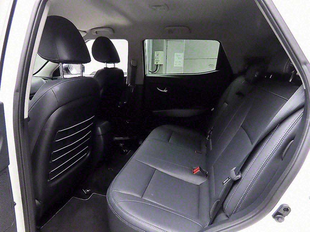 Ssangyong Tivoli - Vista 6