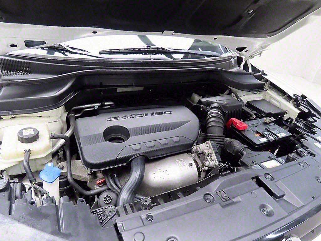 Ssangyong Tivoli 2017 Blanco - Importación desde Corea - HF Imports Iquique - Foto 19