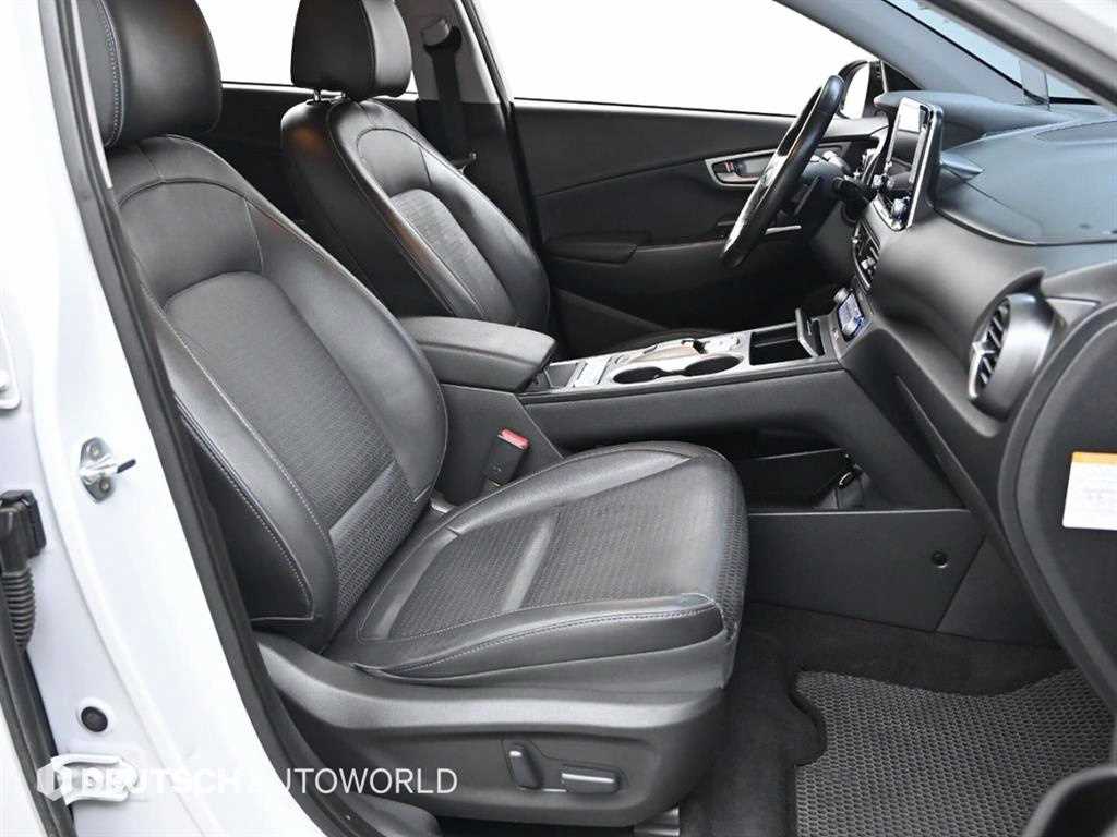 HYUNDAI Kona - Vista 10