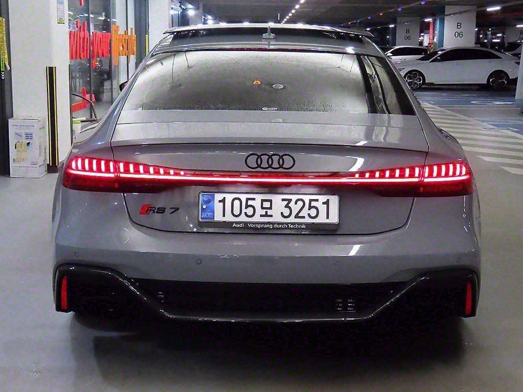 Audi RS7 - Vista 5