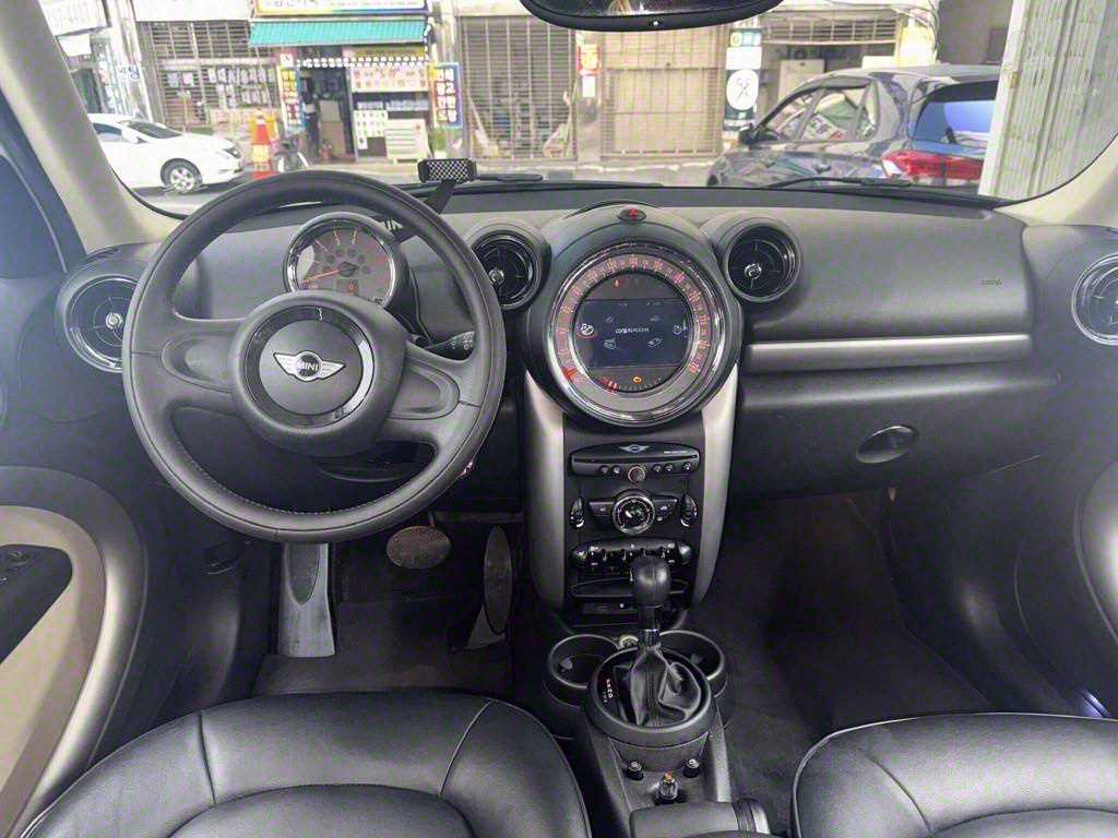 Mini Countryman - Vista 7