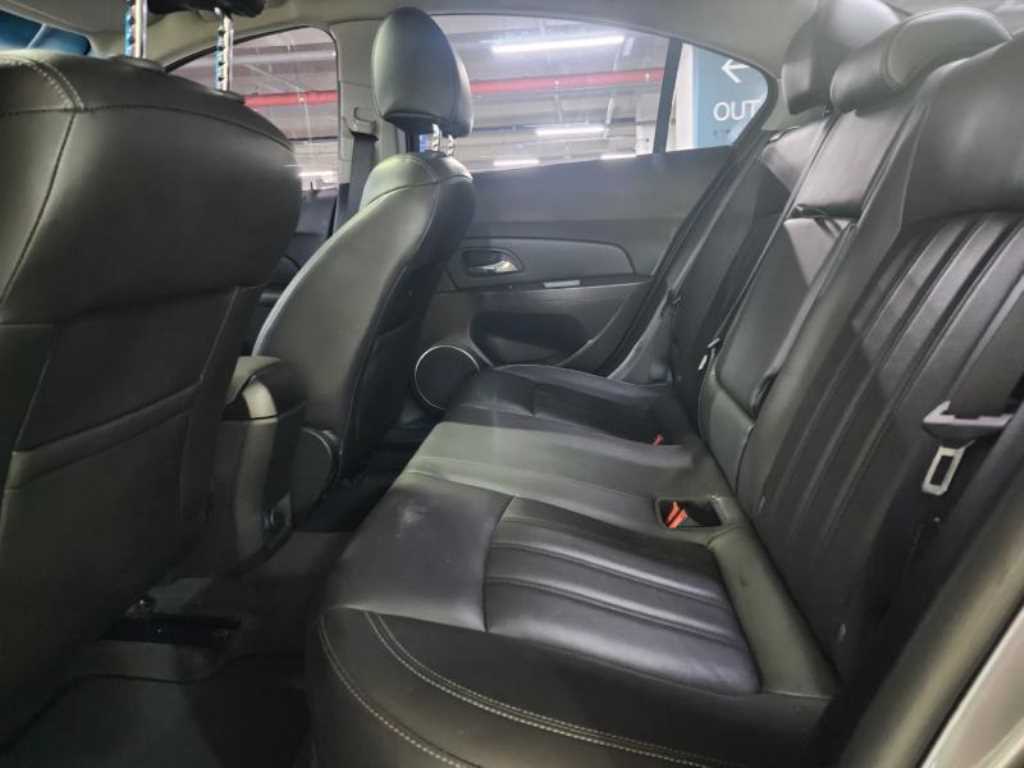 Chevrolet Cruise - Vista 10