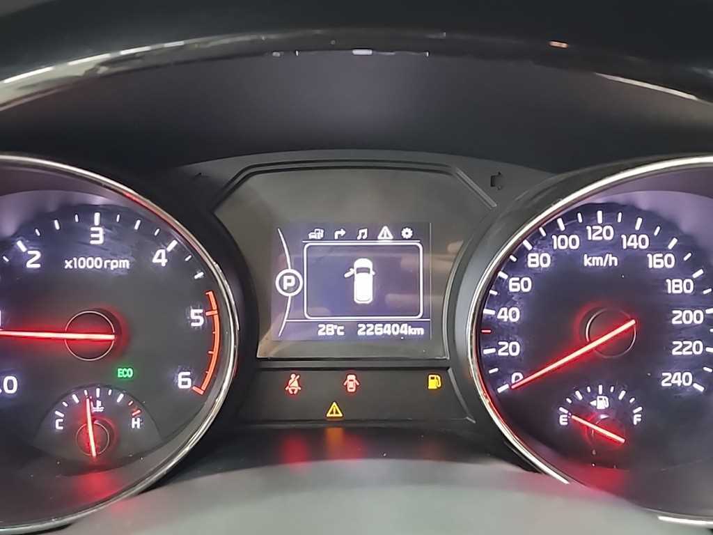 KIA Carnival - Vista 7