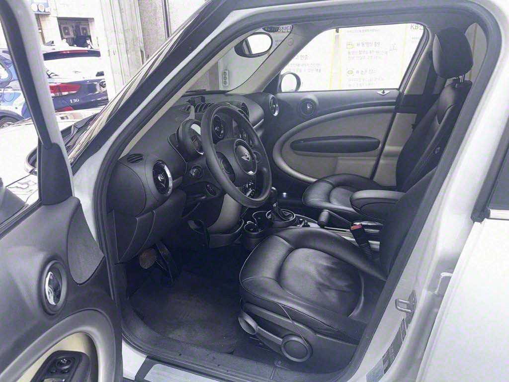 Mini Countryman - Vista 5