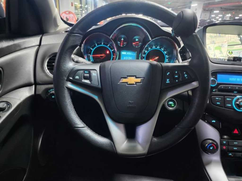 Chevrolet Cruise - Vista 7
