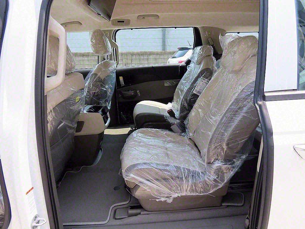 KIA Carnival - Vista 6