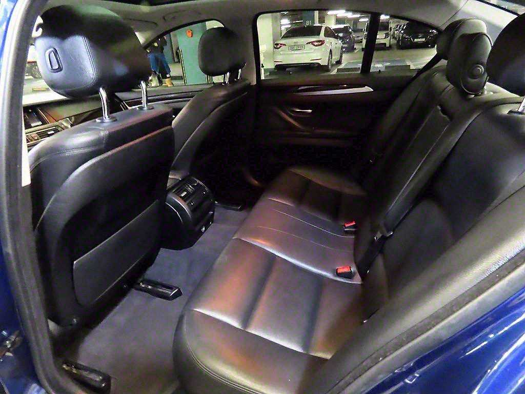 BMW 5 Series - Vista 7