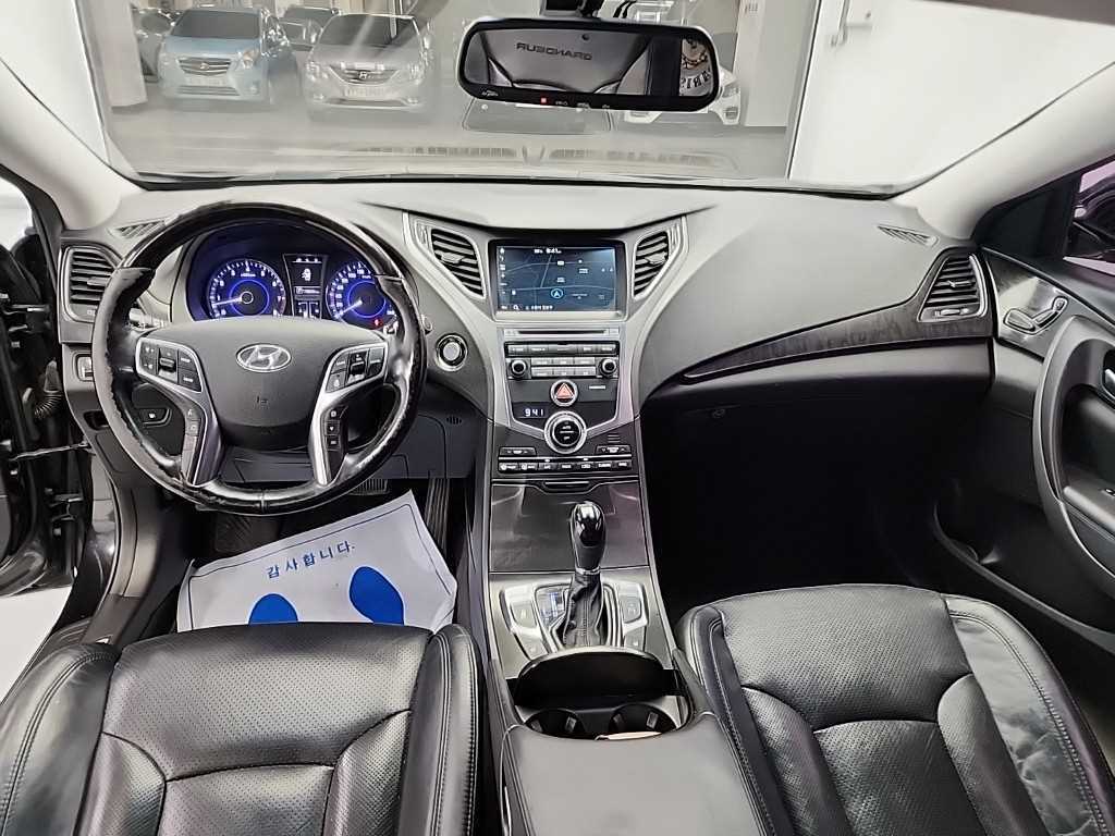 HYUNDAI Grandeur - Vista 7