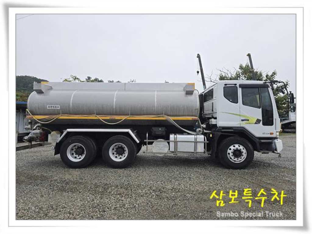 medium and large cargo Rory - Vista 5