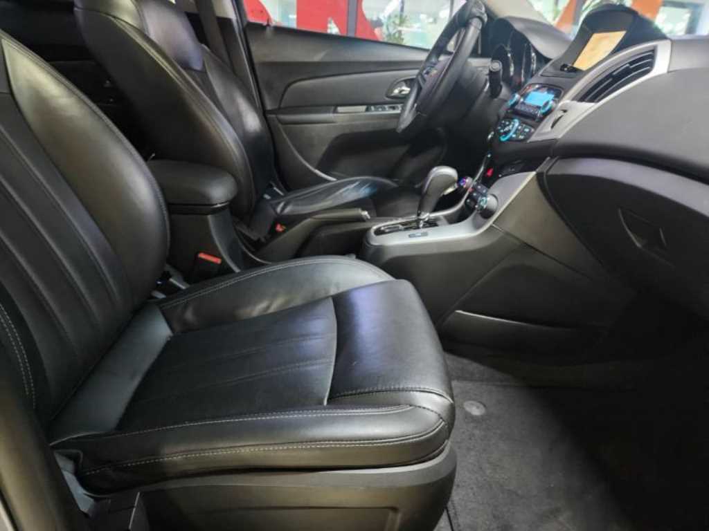 Chevrolet Cruise - Vista 11