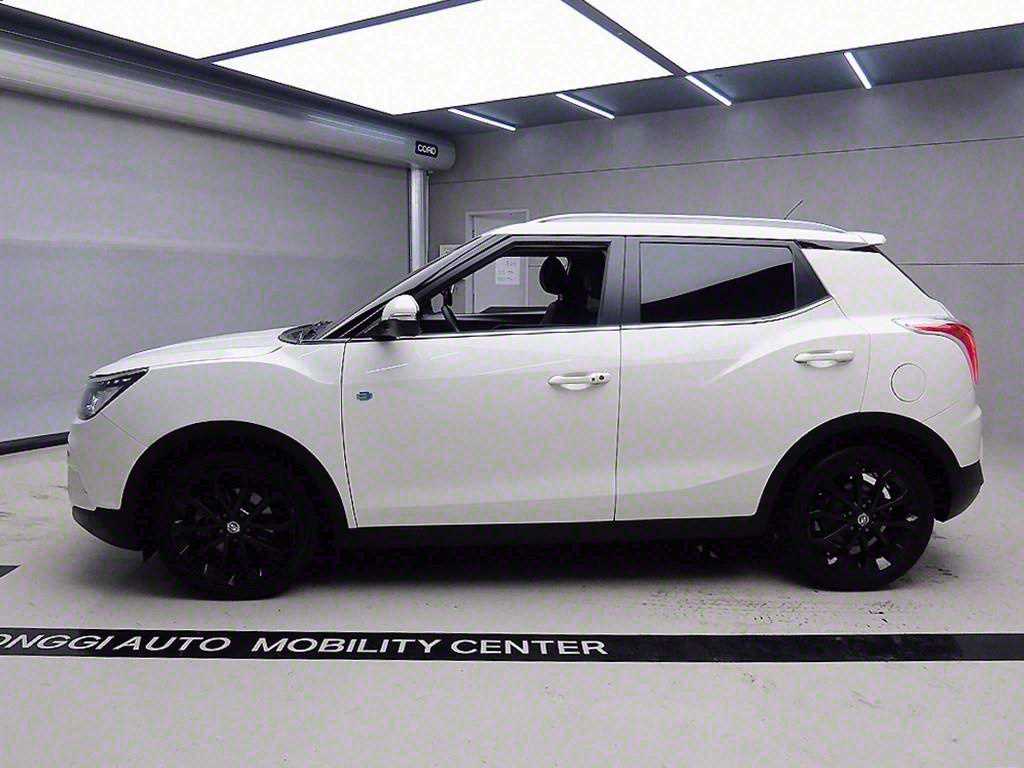 Ssangyong Tivoli - Vista 4