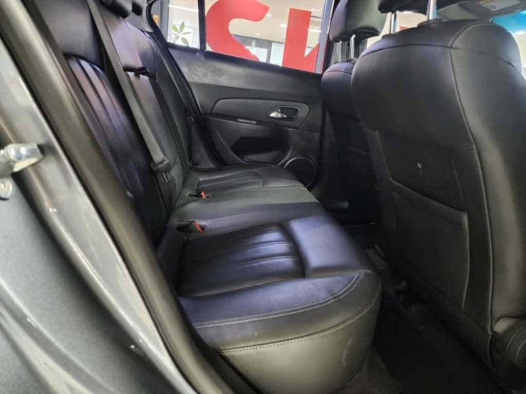 Chevrolet Cruise - Vista 12