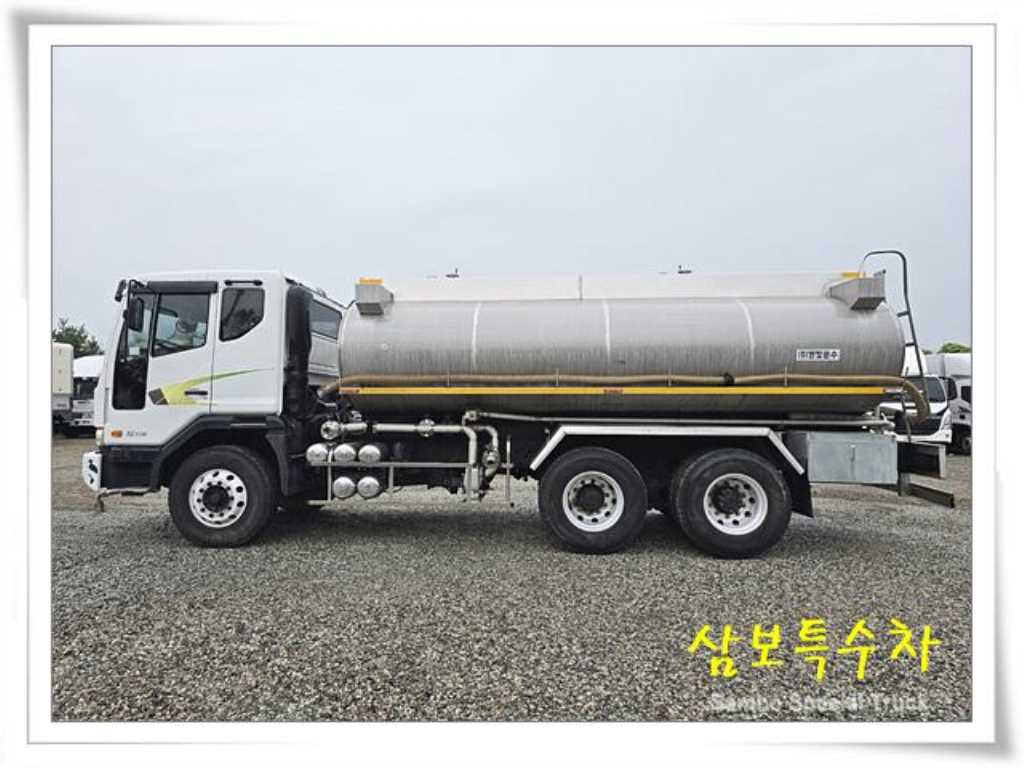 medium and large cargo Rory - Vista 4