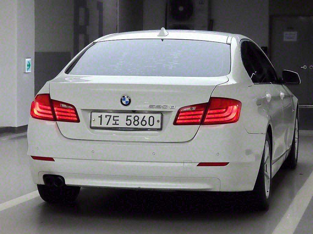 BMW 5 Series - Vista 4