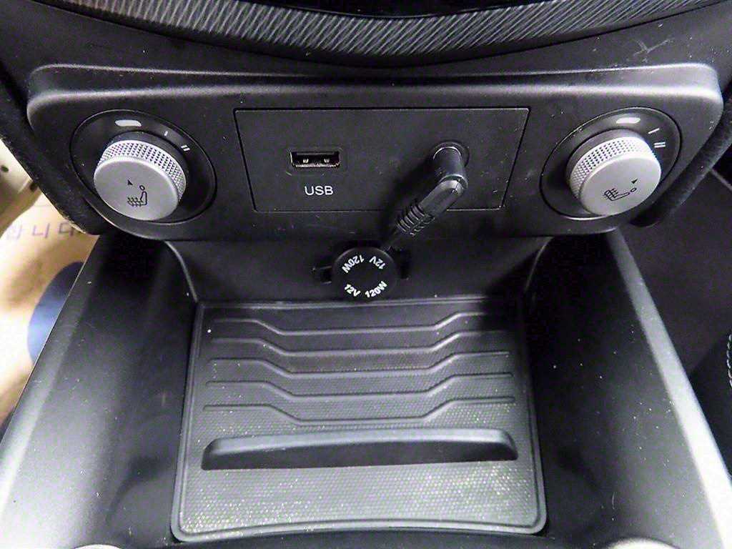 Ssangyong Tivoli 2017 Blanco - Importación desde Corea - HF Imports Iquique - Foto 13