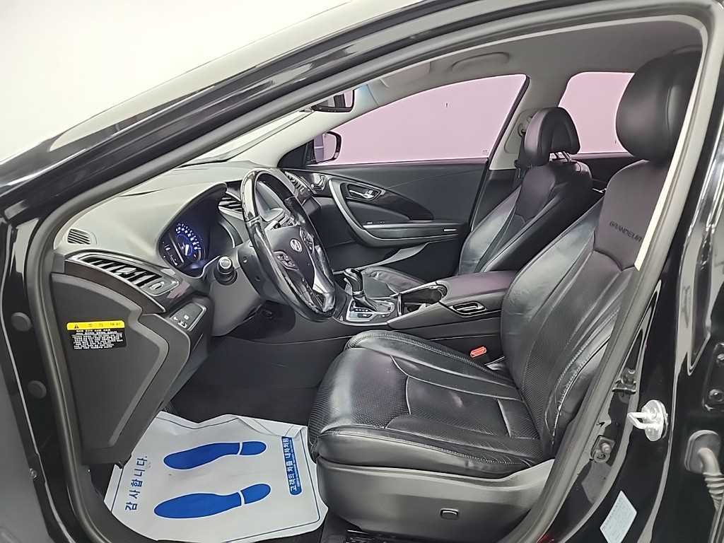 HYUNDAI Grandeur - Vista 11