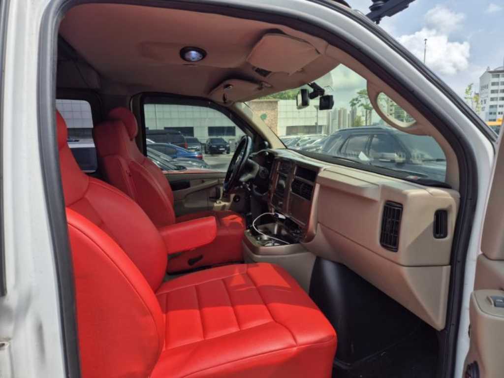 Chevrolet Express van - Vista 6