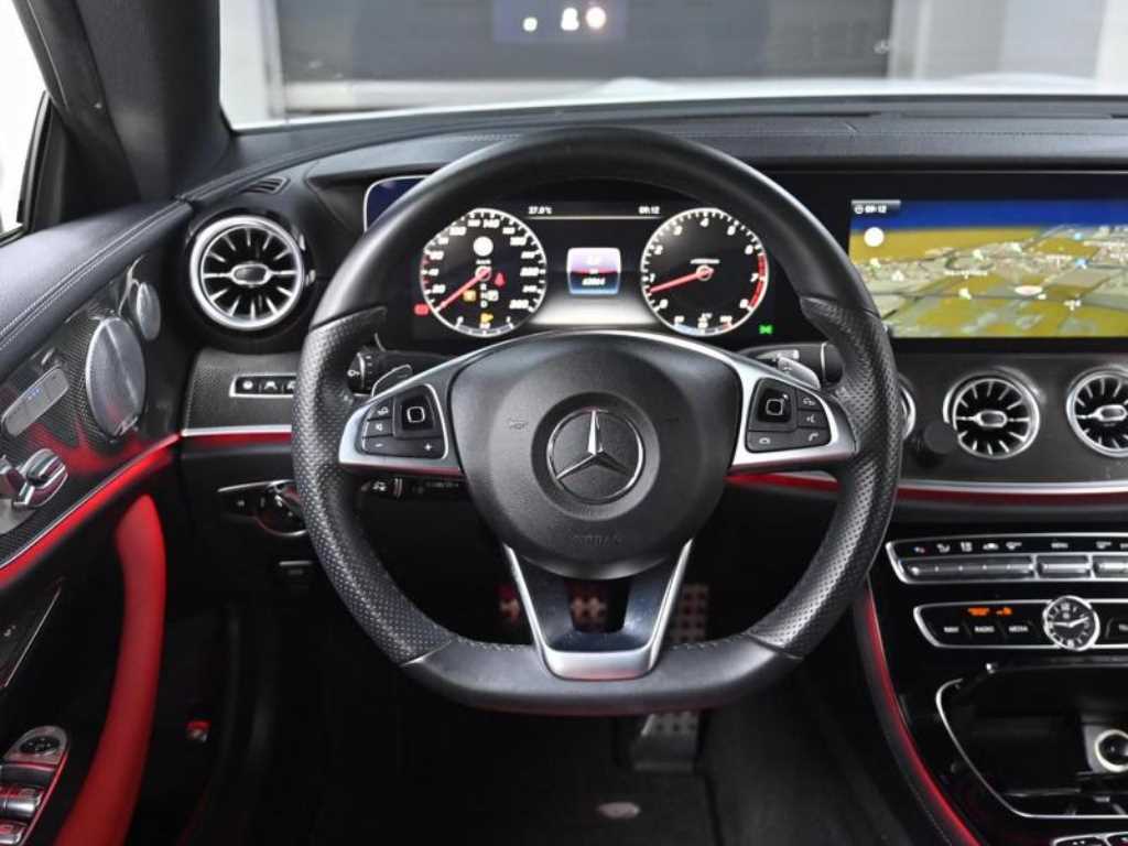 Mercedes Benz E class - Vista 12