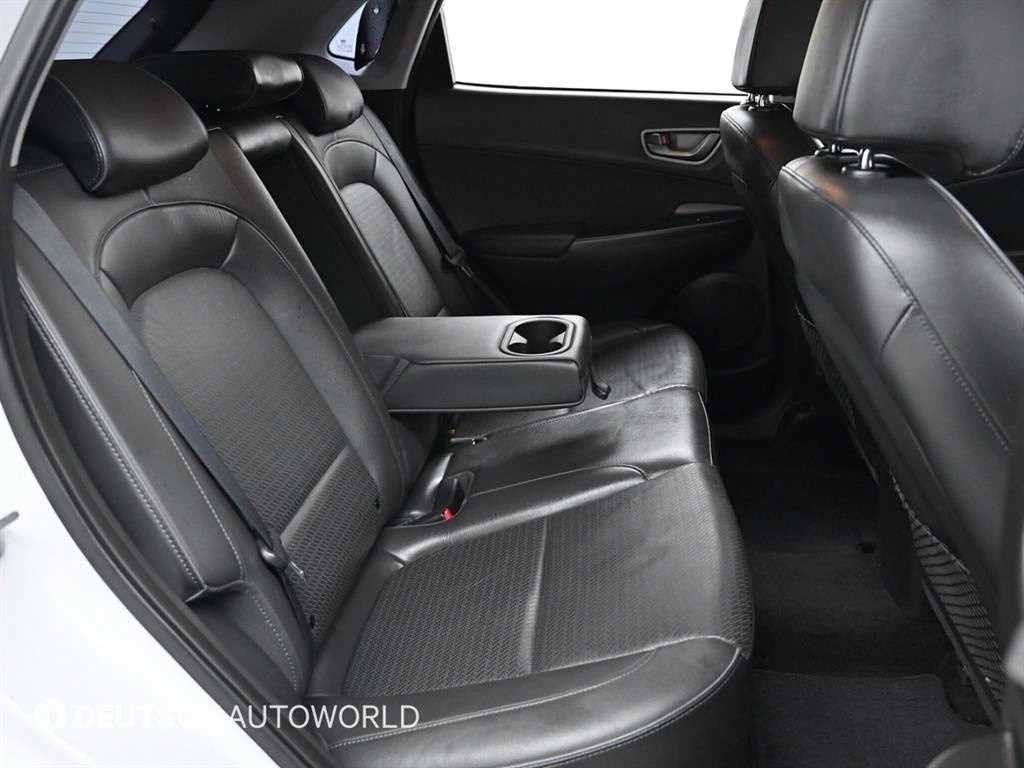 HYUNDAI Kona - Vista 12