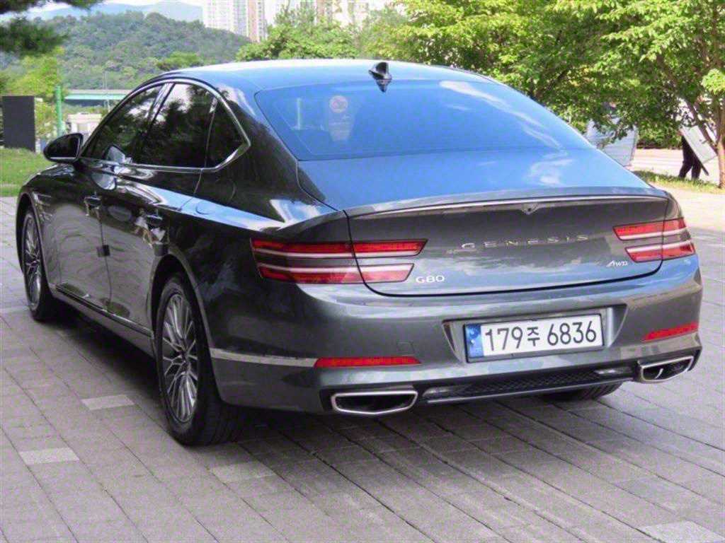 Genesis G80 - Vista 4